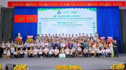 និស្សិតនៃមហាវិទ្យាល័យជីវវិទ្យានៃសាកលវិទ្យាល័យ Dalat ទទួលបានអាហារូបករណ៍ Never Give Up ក្នុងឆ្នាំ 2025