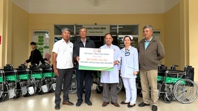 Lam Dong Golf Association donates 30 wheelchairs to support disadvantaged patients