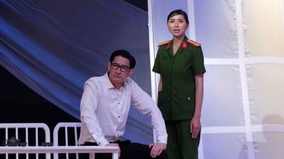 10년 만에 연극 무대 복귀한 후이 칸의 이유가 공개됐다.