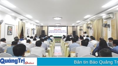 ជួបសំណេះសំណាលជាមួយមន្ត្រីក្រោមឱវាទនៃគណៈកម្មាធិការអចិន្ត្រៃយ៍គណបក្សខេត្ត ដែលត្រូវចូលនិវត្តន៍ និងផ្ទេរការងារ រហូតដល់ថ្ងៃទី០១ ខែកក្កដា ឆ្នាំ២០២៥