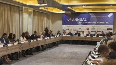 Ambassador Nguyen Thi Minh Nguyet attends the Forum connecting Bulgarian businesses with representative agencies of other countries