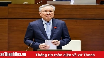 يجب أن يكون هناك خط سكة حديد عالي السرعة يربط بين الشمال والجنوب لخدمة الشعب وتنمية الاقتصاد.