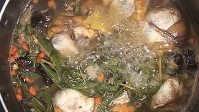 Cách làm trứng vịt lộn hấp bia và rau răm thơm ngon, bổ dưỡng