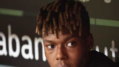 Nico Williams bị miệt thị vì muốn sang Barca