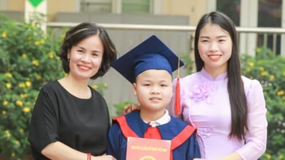 男子生徒が6つの中学校に合格、ハノイの「人気」校2校で卒業生代表に
