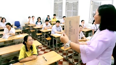 امتحان التخرج صعب فهل تنخفض درجات القبول الجامعي؟