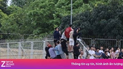 Khán giả vượt rào xem trận chung kết Cúp Quốc gia