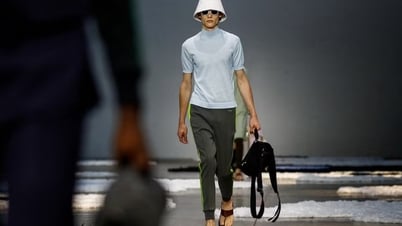 Prada reconnaît l'héritage indien dans un nouveau design de sandale