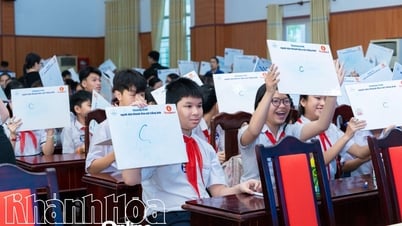 Khanh Hoa People Speak English Program - គម្រោងអប់រំសហគមន៍ឆ្នើម