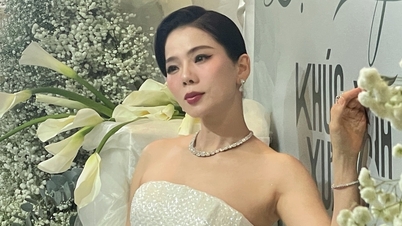 Le Quyen ขอบคุณ Quang Linh ที่ช่วยให้เธอเรียนรู้วิธีการร้องเพลงด้วยสำเนียงเวียดนามกลาง
