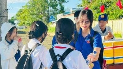 Thanh niên Quảng Nam tiếp sức thí sinh thi vào lớp 10
