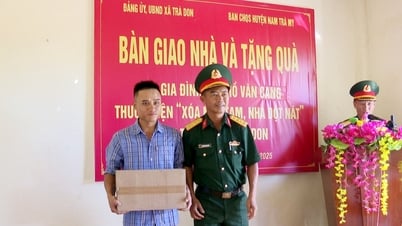 Bàn giao nhà ở cho hộ nghèo xã Trà Don
