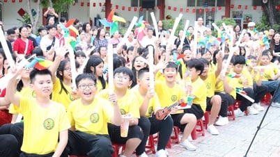 Il est temps d'annoncer les résultats de l'examen d'entrée de premier niveau dans le district 1, à Ho Chi Minh-Ville