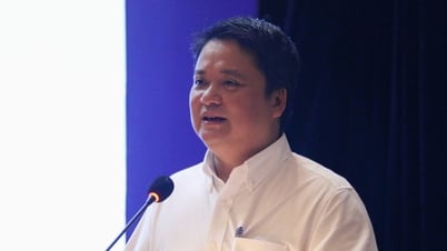 Nuevas puntuaciones para el examen de décimo grado de Hanoi: No se permite traer Atlas, tabla periódica, algunas materias hacen la prueba en el papel del examen.