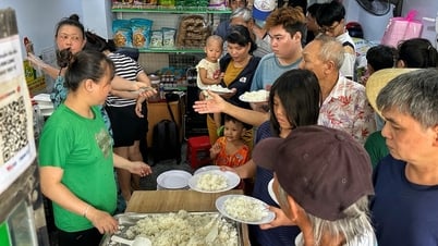 Restaurante vegetariano con precios inusuales en Ho Chi Minh: 5.000 VND por ración, agotado en dos horas.