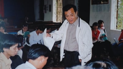 Falleció el investigador de música étnica Dang Hoanh Loan.