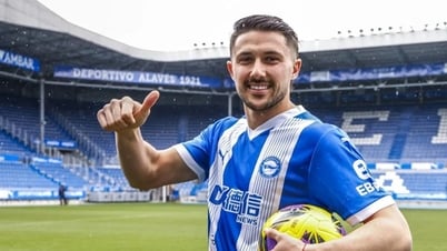 Trung vệ tại La Liga gia nhập đội hình nhập tịch Malaysia đấu Việt Nam