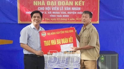 សម្ពោធ​ផ្ទះ​សាមគ្គី​កសិករ​ក្រីក្រ​នៅ​ស្រុក Kien Xuong
