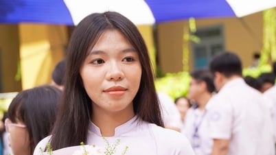 2025년 다낭시 10학년 입학 시험을 위한 수학 문제와 답변