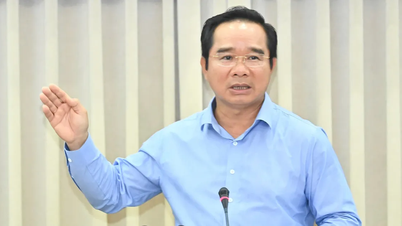 Chủ tịch UBND TPHCM: Vừa chạy vừa xếp hàng, ai sợ trách nhiệm, chạy chậm thì xuống tốc độ khác