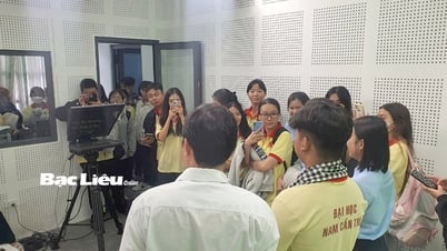 Nghề báo và người làm báo thời đại số: Cơ hội và thách thức