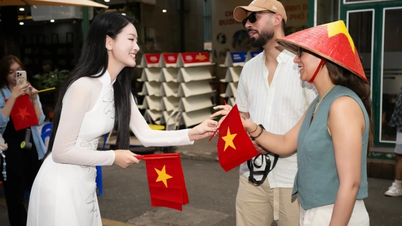 Việt Nam đang áp dụng chính sách thị thực đặc thù gì cho du khách quốc tế?