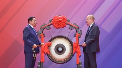 Премьер-министр посещает крупнейшую фондовую биржу Азии