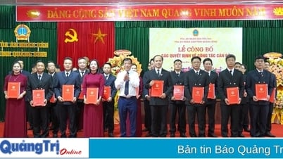 Trao quyết định bổ nhiệm Chánh án, Phó Chánh án Tòa án nhân dân khu vực tỉnh Quảng Trị mới
