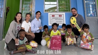 Khánh thành điểm trường mẫu giáo tại xã vùng sâu huyện Lắk