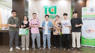 Món quà âm nhạc Thu Cúc TCI dành tặng cho các doanh nghiệp