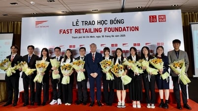 12명의 젊은이가 일본 장학금을 받습니다. 베트남의 열망을 세상에 알리다