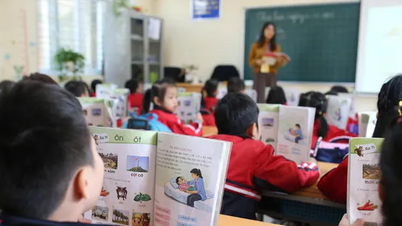 Les manuels scolaires ne seront pas révisés en 2025
