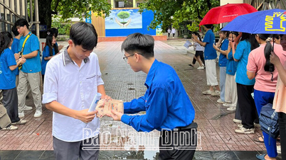 Học tập và làm theo tư tưởng, đạo đức, phong cách Hồ Chí Minh: Tuổi trẻ học đường học và làm theo lời Bác