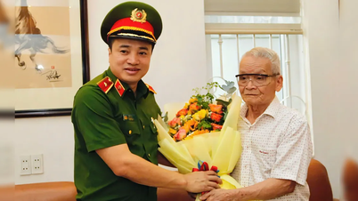 Lãnh đạo TPHCM thăm, chúc thọ người cao tuổi tại TP Thủ Đức