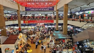 กิจกรรมทางธุรกิจที่ตลาดดงซวนยังคงคึกคัก