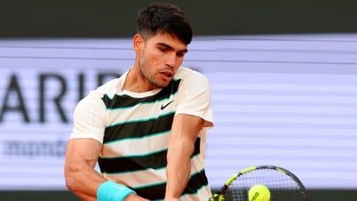 Alcaraz chỉ mất 94 phút để vào bán kết Roland Garros