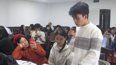 Bồi dưỡng kỹ năng sáng tác văn học cho 42 cây bút trẻ