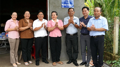 Hội Nông dân tỉnh bàn giao "Nhà nghĩa tình nông dân" tại huyện Mỏ Cày Bắc