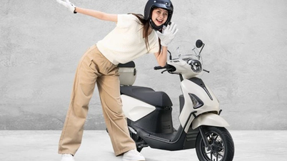 Gros plan du joli petit scooter Honda NWM125 au prix de 32,5 millions de VND