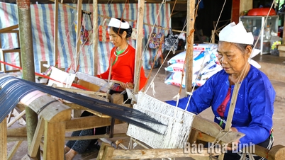 Huyện Tân Lạc huy động nguồn lực nâng cao đời sống đồng bào dân tộc thiểu số
