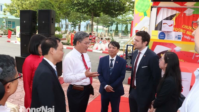Le vice-président du Comité populaire provincial, Duong Minh Dung, a participé au programme allemand d'orientation professionnelle.