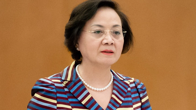 Cán bộ, công chức tỉnh, huyện về xã mới được giữ lương, phụ cấp hiện hưởng trong 6 tháng