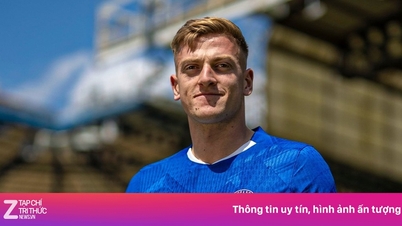 Chelsea công bố tân binh đầu tiên