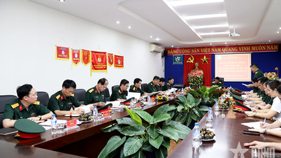 Trung tướng Trần Minh Đức kiểm tra Công ty Cổ phần 28 Quảng Ngãi