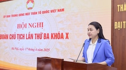 베트남 조국 전선 및 정치 조직의 기구 재편에 관한 지시