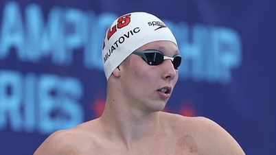 16歳の水泳選手がマイケル・フェルプスの記録を破り、騒動を巻き起こす