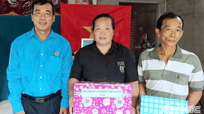 ប្រគល់ “ជំរកសហជីព” ជូនលោកស្រី ហូ ធីថាញ ធុយ