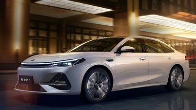 Geely Galaxy A7 - sedan hybrid giá rẻ "ăn" 2 lít xăng/100km