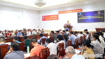 Nâng cao kỹ năng ứng dụng công cụ AI vào kinh doanh và chăm sóc khách hàng