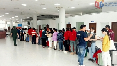 Móng Cái: Hoạt động xuất nhập cảnh tăng trưởng mạnh ở Lối thông quan cửa khẩu cầu Bắc Luân II